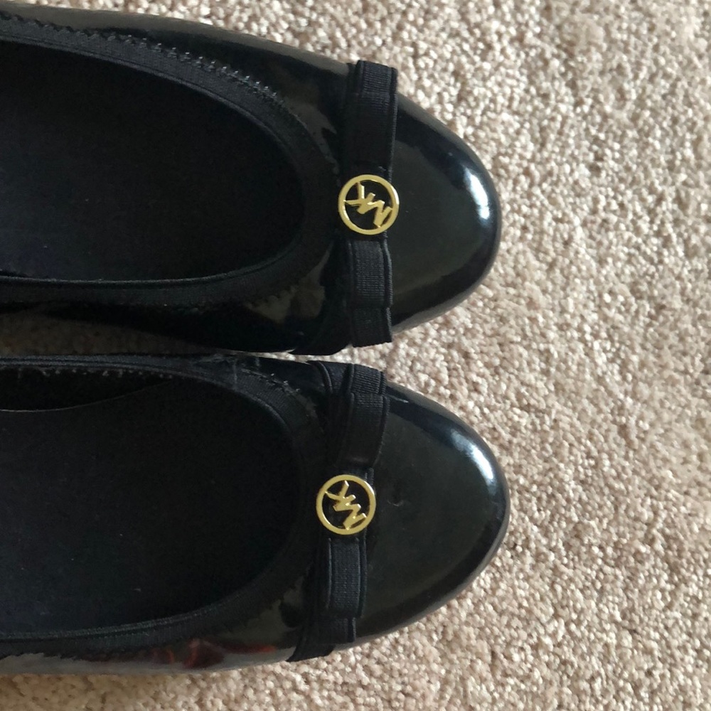 💥PRICE DROP💥Michael Kors flats